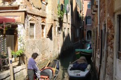 April 16, 2003| Calle dei Meloni, Venice, Italy