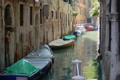 April 16, 2003| Calle dei Meloni, Venice, Italy